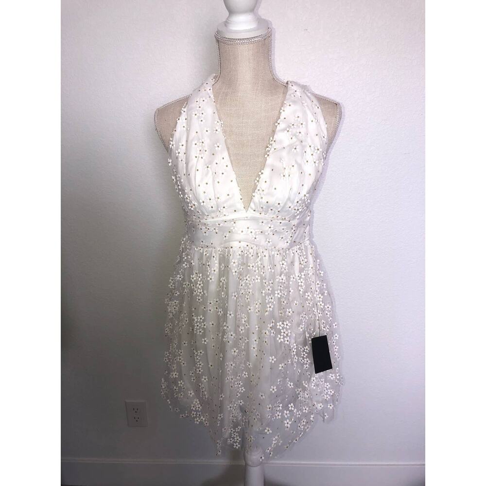 Lulu's White and Gold Tulle Mini Daisy Twist Back Skater Dress - M